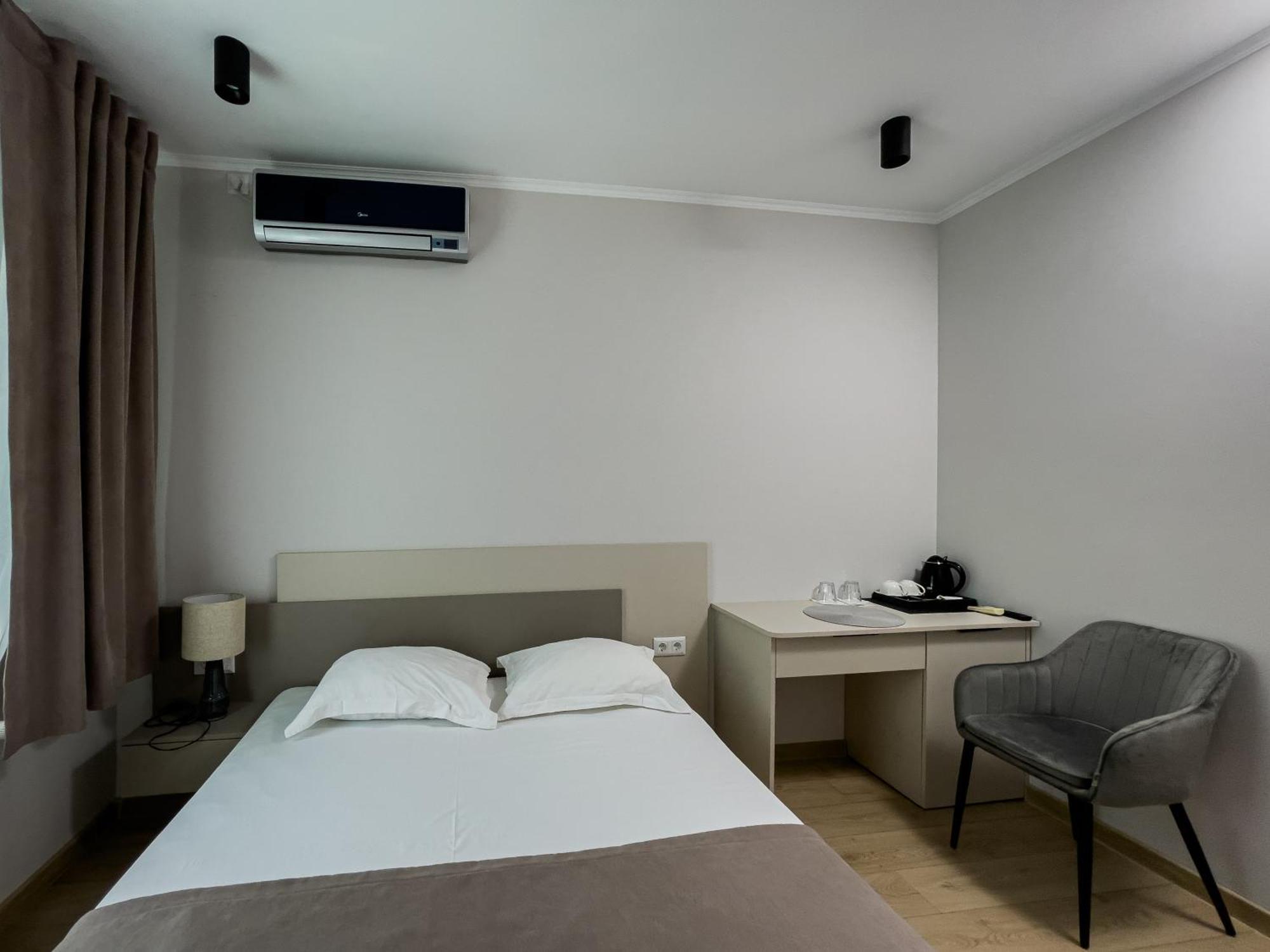 Vip Hotel Izmail Exterior photo